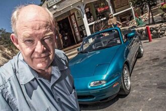 bob hall net worth